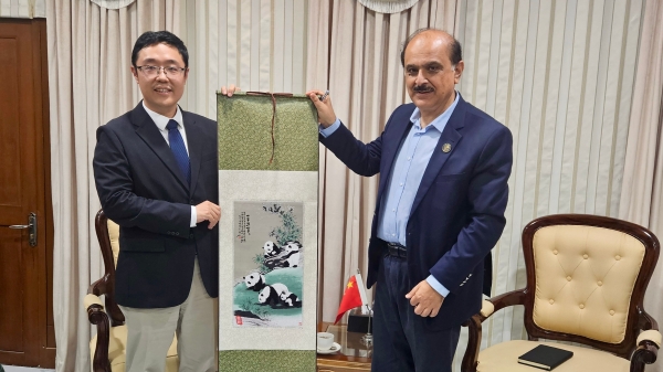會(huì)見(jiàn)教育部常務(wù)秘書(shū)-4.7